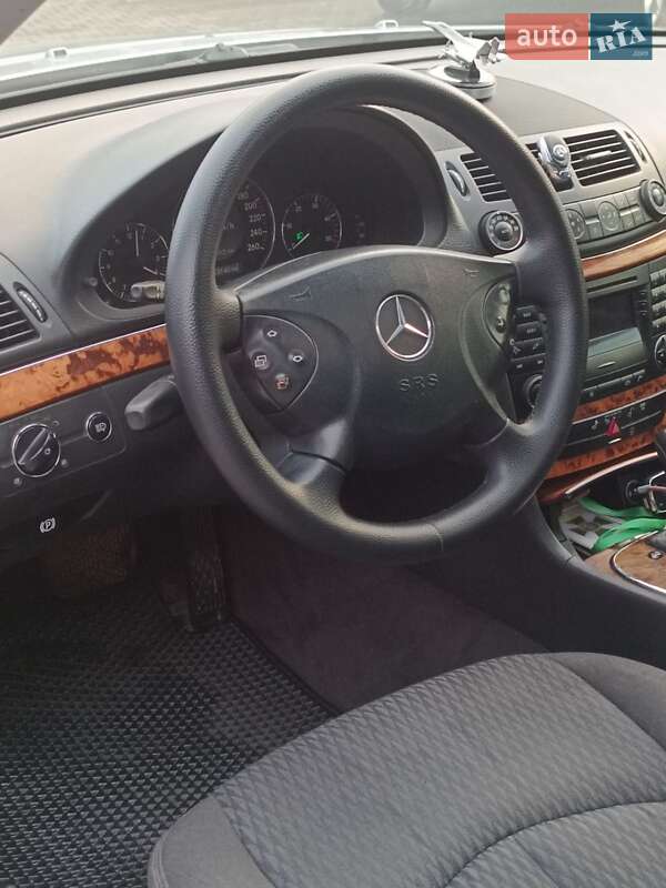 Седан Mercedes-Benz E-Class 2005 в Черновцах фото 8 Седан Mercedes-Benz E-Class 2005 в Черновцах