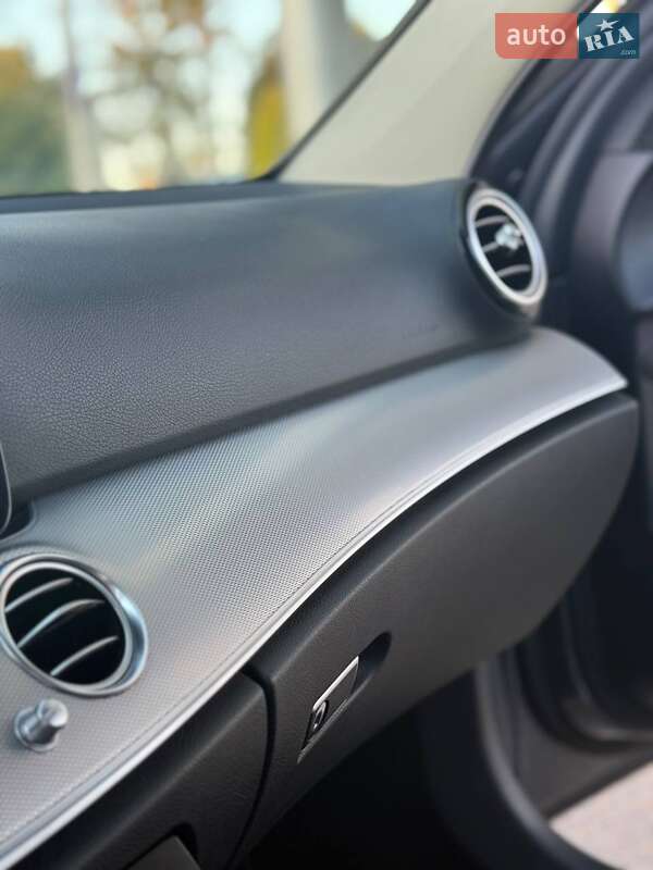 Седан Mercedes-Benz E-Class 2017 в Самборе фото 56 Седан Mercedes-Benz E-Class 2017 в Самборе