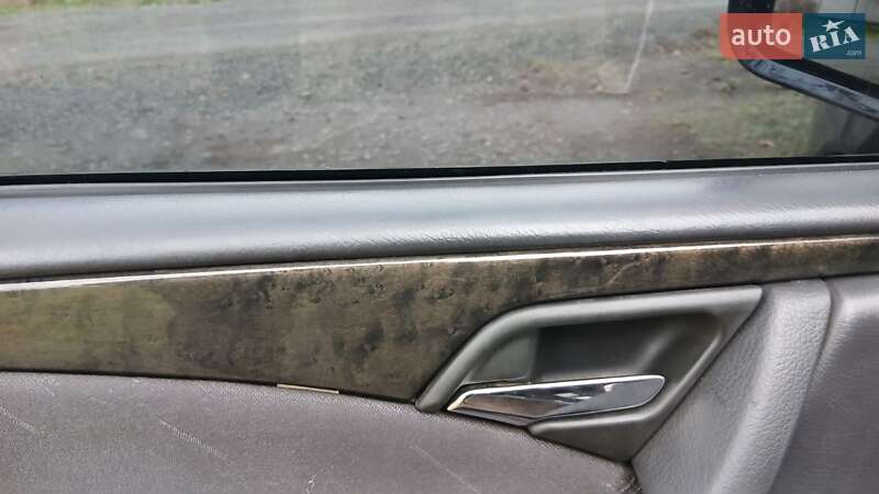 Седан Mercedes-Benz E-Class 2001 в Луцке