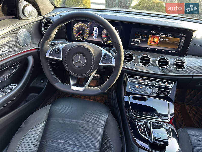 Седан Mercedes-Benz E-Class 2017 в Днепре
