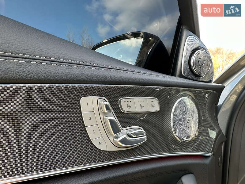 Седан Mercedes-Benz E-Class 2017 в Днепре