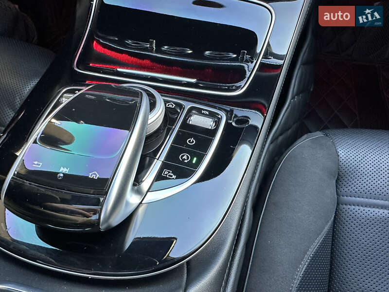 Седан Mercedes-Benz E-Class 2017 в Днепре