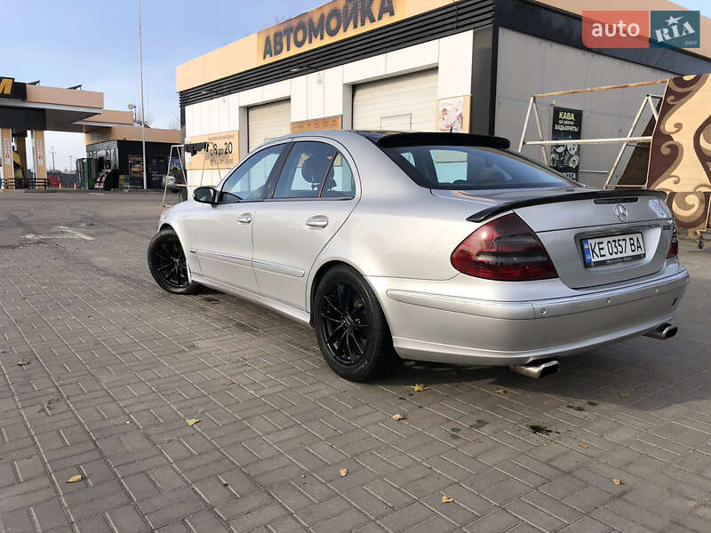 Mercedes-Benz E-Class 2004