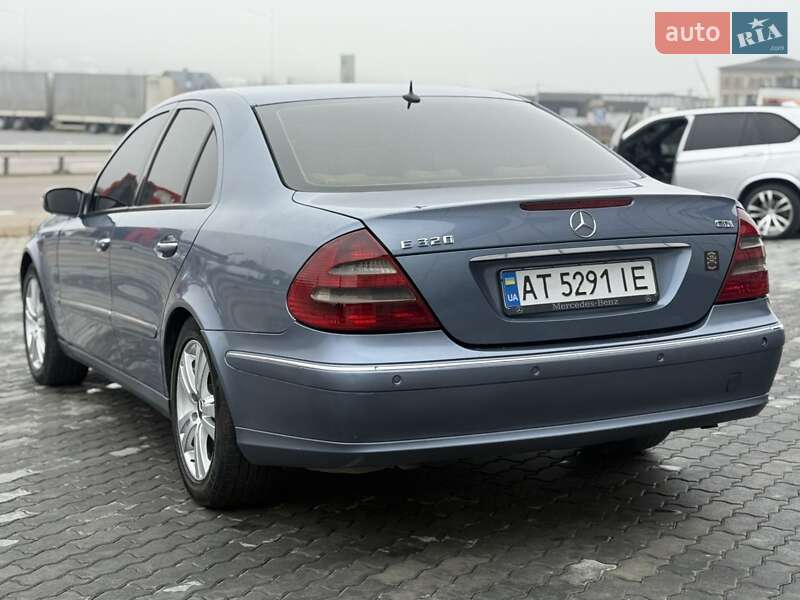 Седан Mercedes-Benz E-Class 2004 в Черновцах
