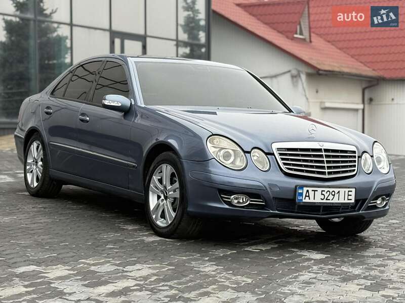 Седан Mercedes-Benz E-Class 2004 в Черновцах