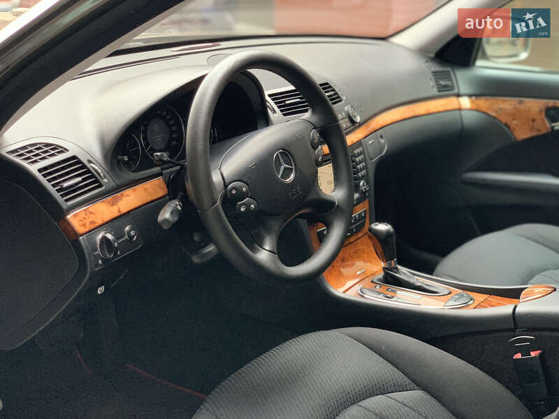 Седан Mercedes-Benz E-Class 2007 в Івано-Франківську фото 69 Седан Mercedes-Benz E-Class 2007 в Івано-Франківську