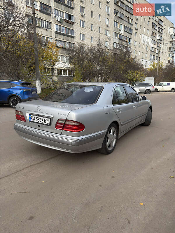 Седан Mercedes-Benz E-Class 2001 в Борисполе