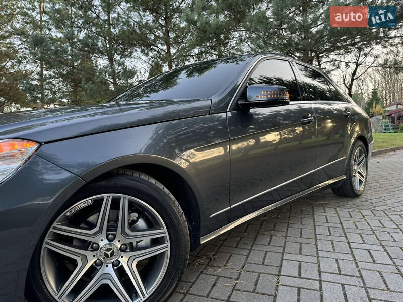 Седан Mercedes-Benz E-Class 2012 в Дрогобыче