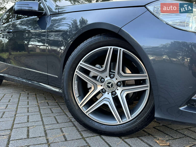 Седан Mercedes-Benz E-Class 2012 в Дрогобыче