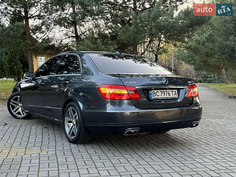 Седан Mercedes-Benz E-Class 2012 в Дрогобыче