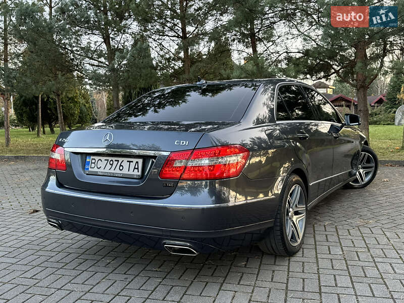 Седан Mercedes-Benz E-Class 2012 в Дрогобыче