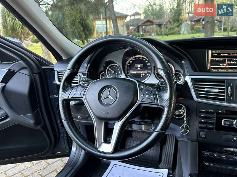 Седан Mercedes-Benz E-Class 2012 в Дрогобыче