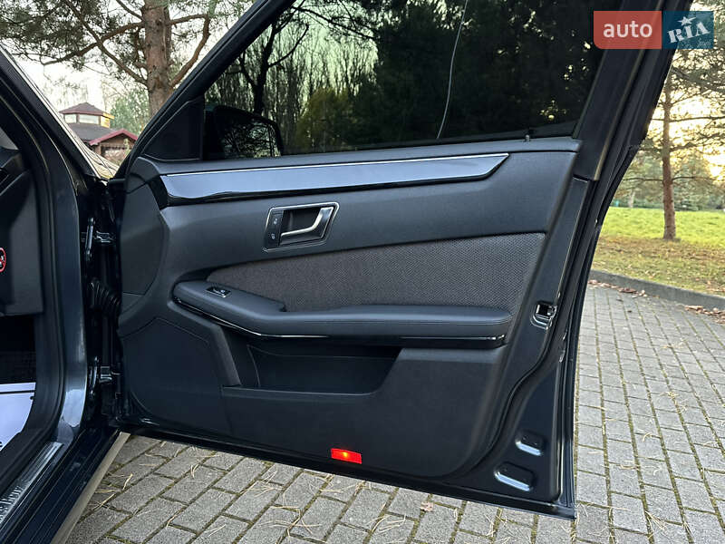 Седан Mercedes-Benz E-Class 2012 в Дрогобыче