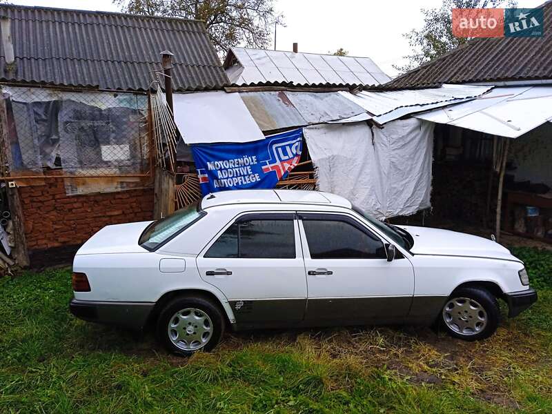 Седан Mercedes-Benz E-Class 1987 в Хмельницком