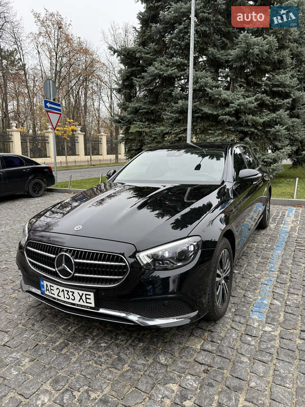 Седан Mercedes-Benz E-Class 2023 в Дніпрі