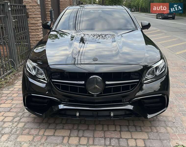 Седан Mercedes-Benz E-Class 2017 в Киеве