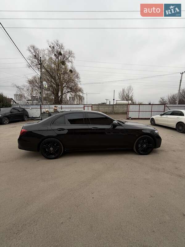 Седан Mercedes-Benz E-Class 2017 в Киеве