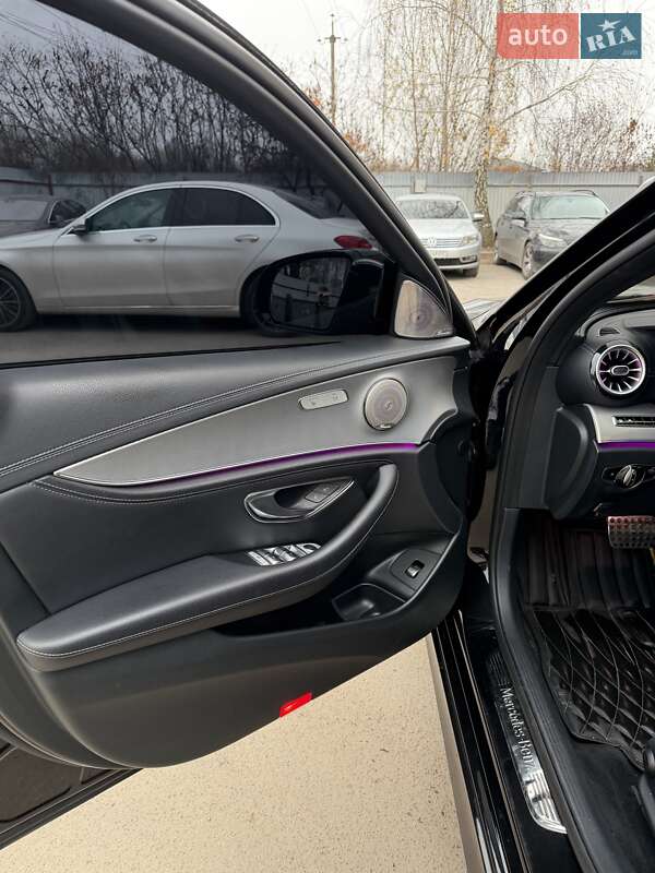 Седан Mercedes-Benz E-Class 2017 в Киеве