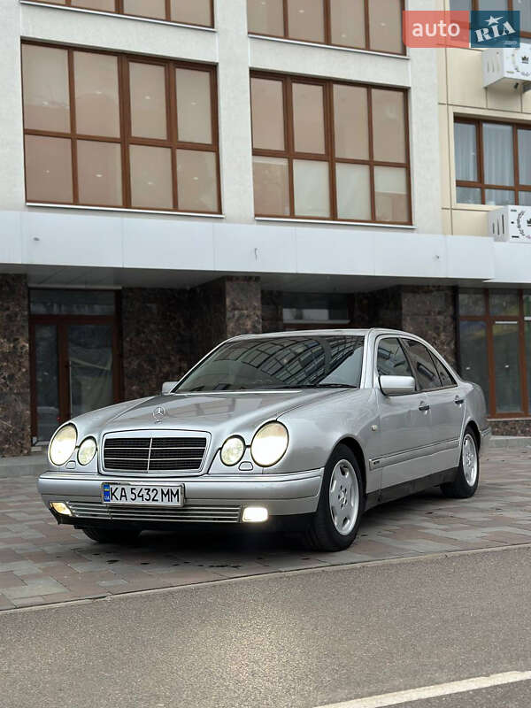Седан Mercedes-Benz E-Class 1998 в Черкассах