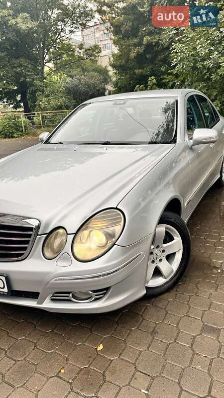 Седан Mercedes-Benz E-Class 2007 в Чернівцях
