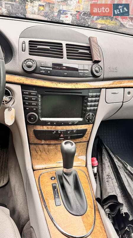 Седан Mercedes-Benz E-Class 2007 в Чернівцях