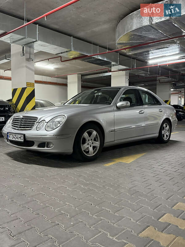 Седан Mercedes-Benz E-Class 2004 в Одесі