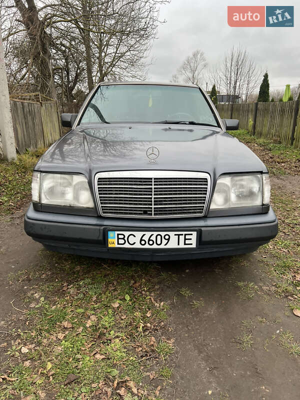 Mercedes-Benz E-Class 1994