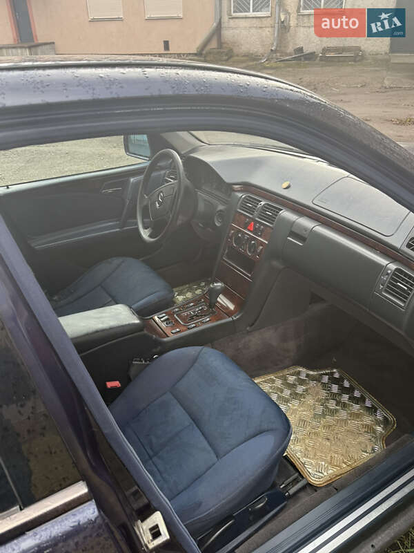Седан Mercedes-Benz E-Class 1999 в Коломые фото 7 Седан Mercedes-Benz E-Class 1999 в Коломые
