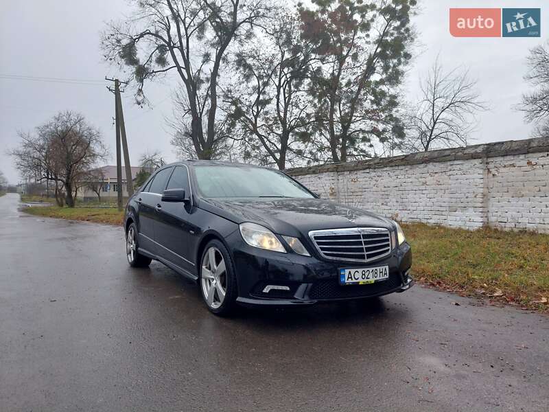 Седан Mercedes-Benz E-Class 2012 в Берестечку