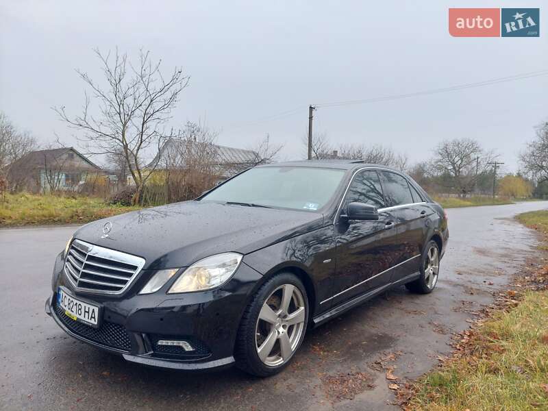Седан Mercedes-Benz E-Class 2012 в Берестечку