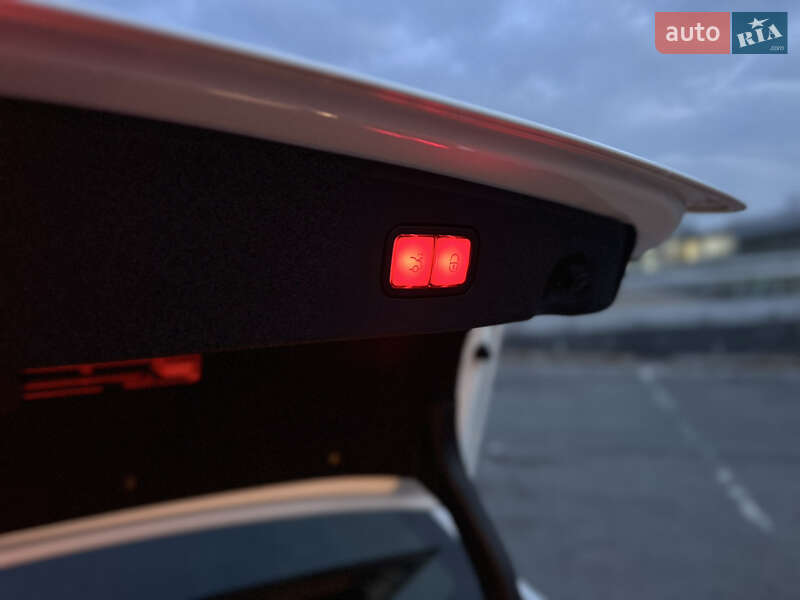 Седан Mercedes-Benz E-Class 2015 в Запорожье фото 38 Седан Mercedes-Benz E-Class 2015 в Запорожье