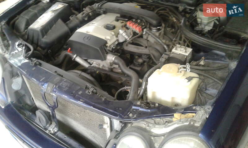 Седан Mercedes-Benz E-Class 1998 в Ярмолинцах