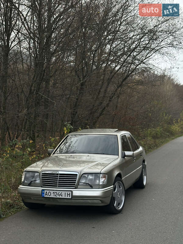 Mercedes-Benz E-Class 1994