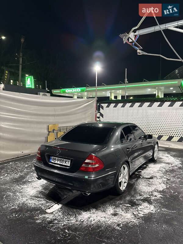 Седан Mercedes-Benz E-Class 2003 в Вінниці