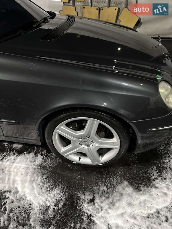 Седан Mercedes-Benz E-Class 2003 в Вінниці