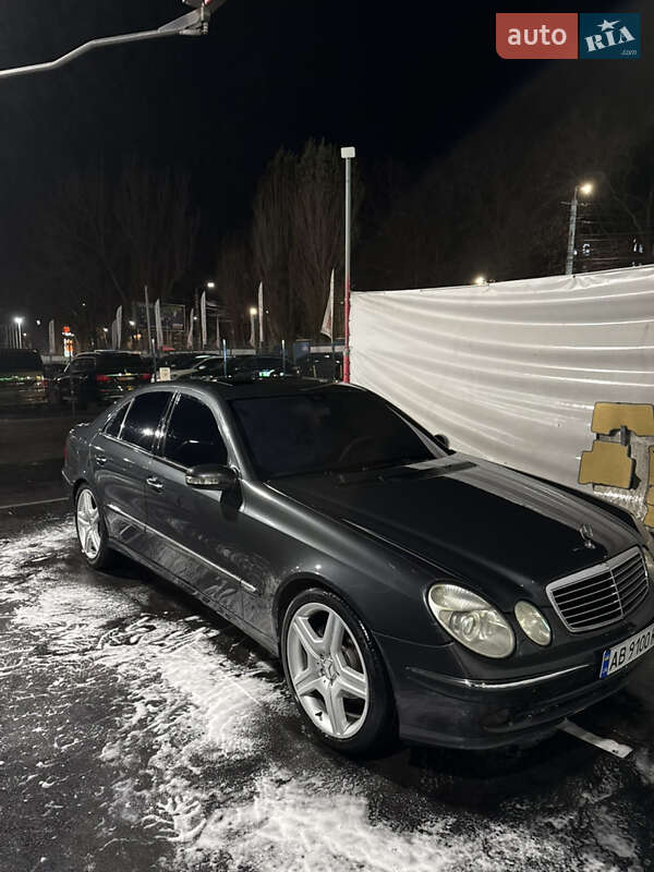 Седан Mercedes-Benz E-Class 2003 в Вінниці