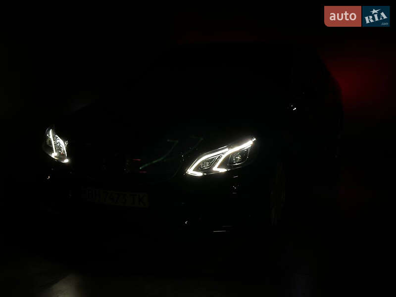 Седан Mercedes-Benz E-Class 2014 в Одесі