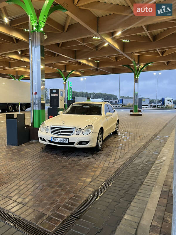 Mercedes-Benz E-Class 2008