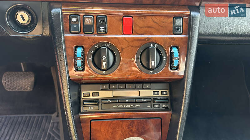 Универсал Mercedes-Benz E-Class 1992 в Киеве фото 12 Универсал Mercedes-Benz E-Class 1992 в Киеве