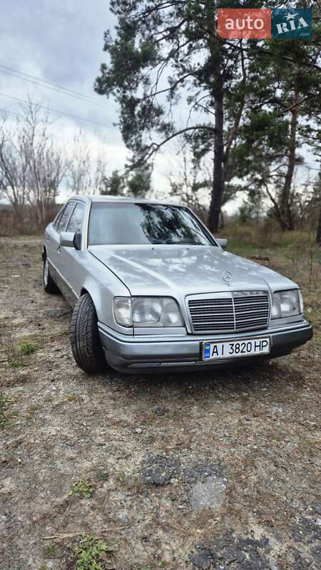 Седан Mercedes-Benz E-Class 1994 в Гостомелі