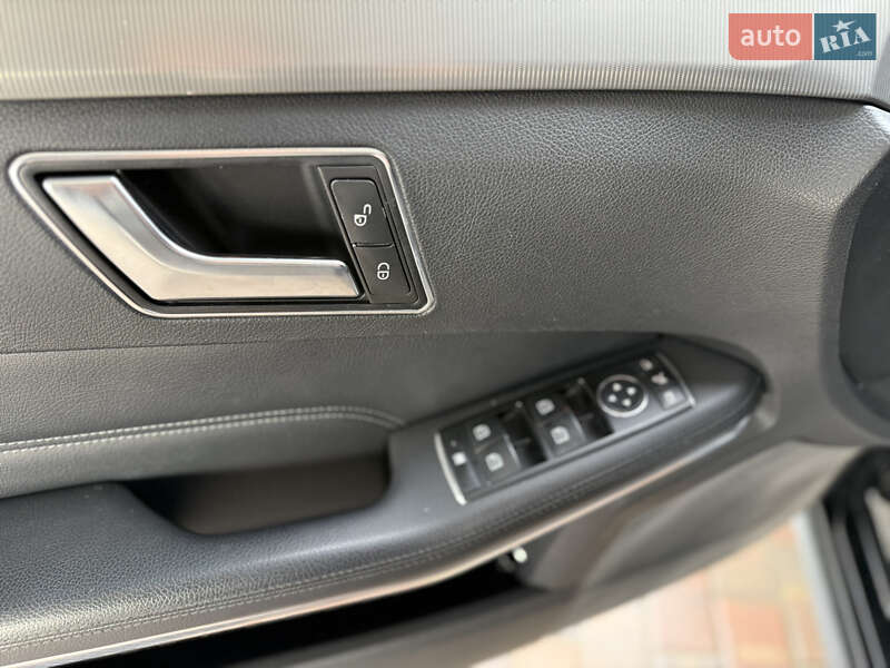 Универсал Mercedes-Benz E-Class 2014 в Звягеле