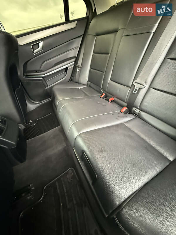 Седан Mercedes-Benz E-Class 2013 в Львові
