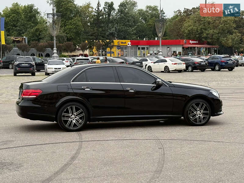 Седан Mercedes-Benz E-Class 2013 в Львові