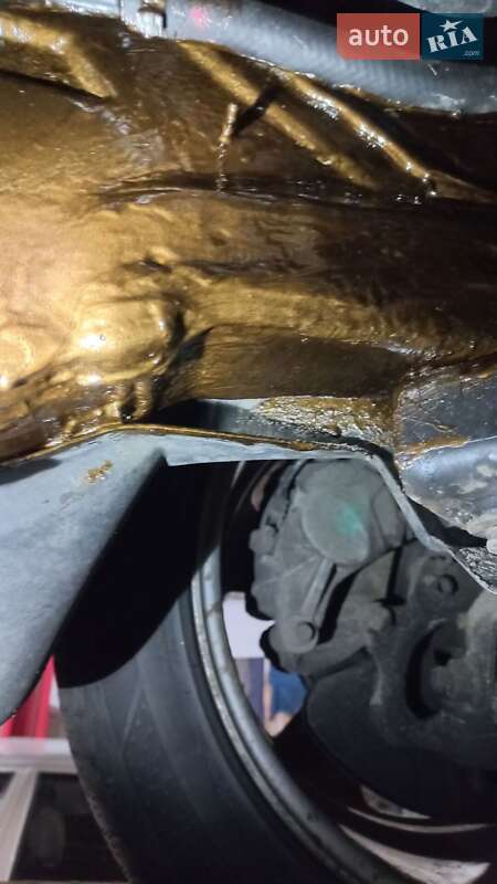 Седан Mercedes-Benz E-Class 2002 в Києві фото 30 Седан Mercedes-Benz E-Class 2002 в Києві