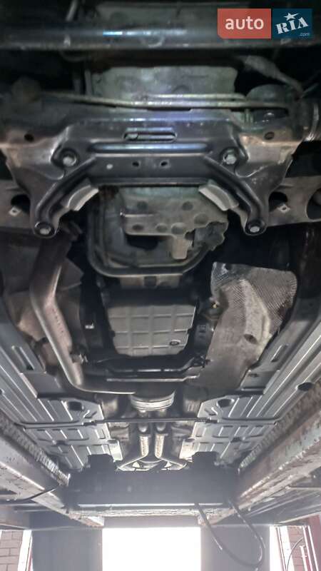 Седан Mercedes-Benz E-Class 2002 в Києві фото 39 Седан Mercedes-Benz E-Class 2002 в Києві