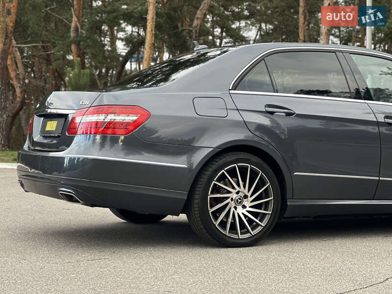 Седан Mercedes-Benz E-Class 2011 в Киеве фото 12 Седан Mercedes-Benz E-Class 2011 в Киеве
