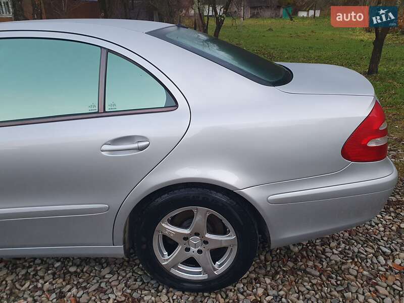 Седан Mercedes-Benz E-Class 2003 в Косове фото 32 Седан Mercedes-Benz E-Class 2003 в Косове