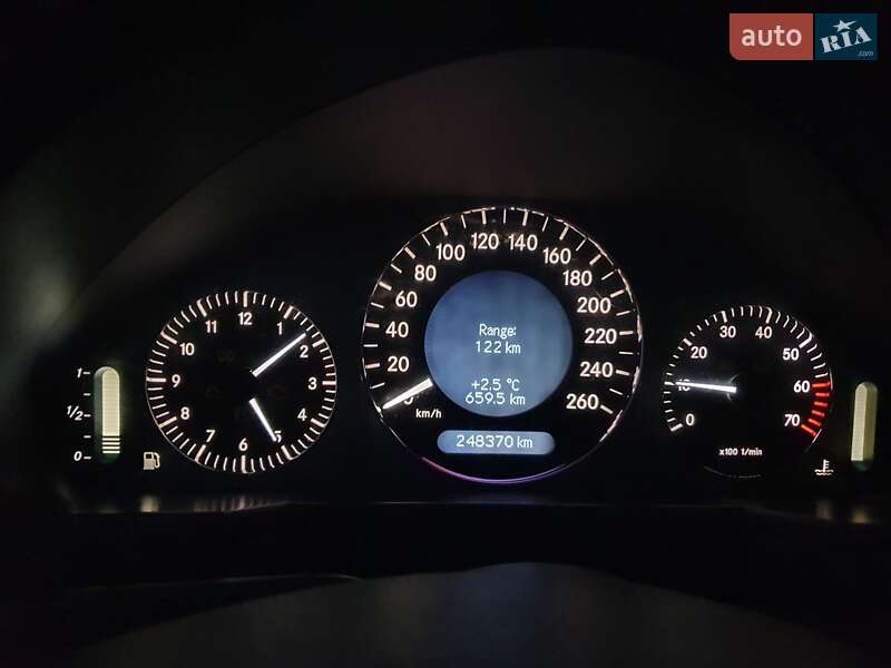 Седан Mercedes-Benz E-Class 2003 в Косове фото 41 Седан Mercedes-Benz E-Class 2003 в Косове