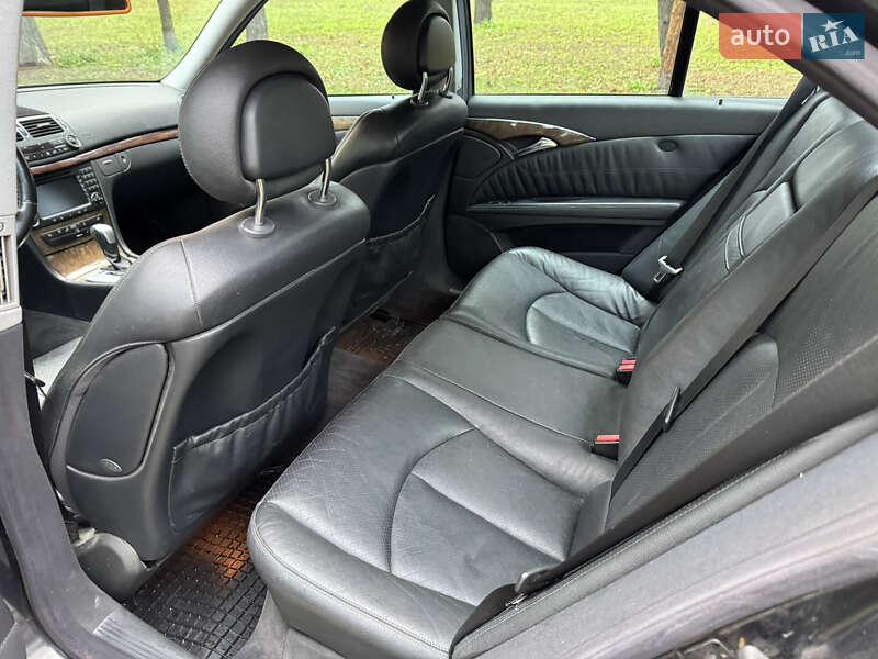 Седан Mercedes-Benz E-Class 2002 в Харькове