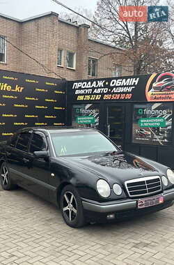 Седан Mercedes-Benz E-Class 1998 в Кривом Роге